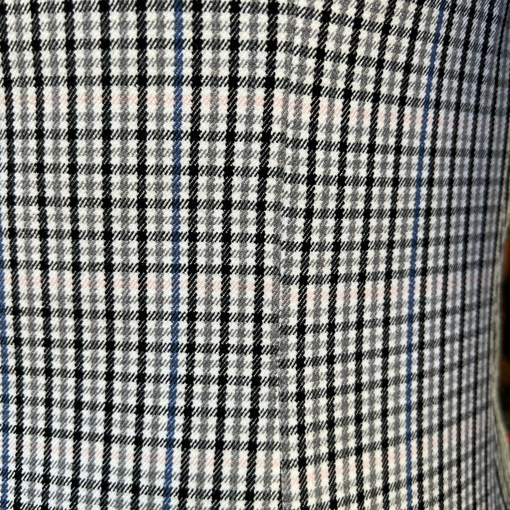 NWT, A Sweet NEW DAY blue and gray plaid Blazer..  Size 2-4 - Picture 2 of 9